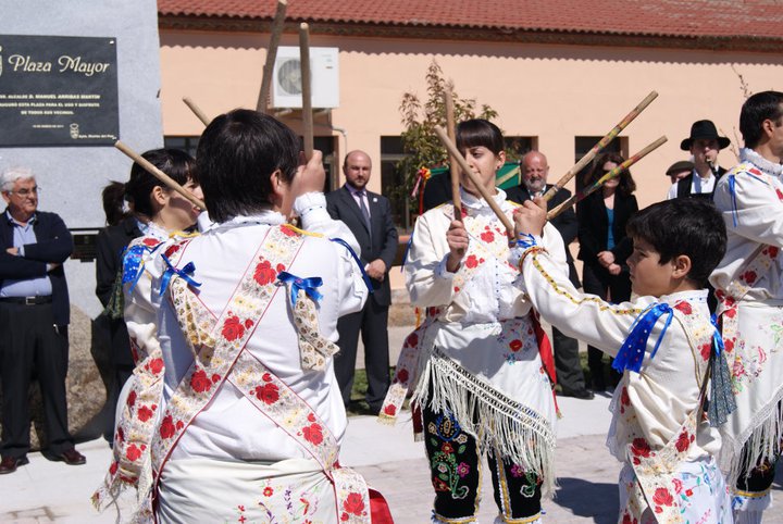 Danza de paloteo. Muelas del Pan